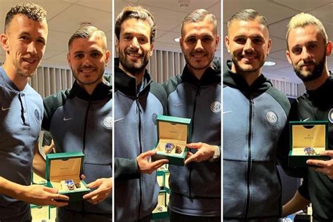 icardi regala rolex a tutta la squadra|Icardi regala un Rolex a ogni compagno di squadra: «Grazie, .